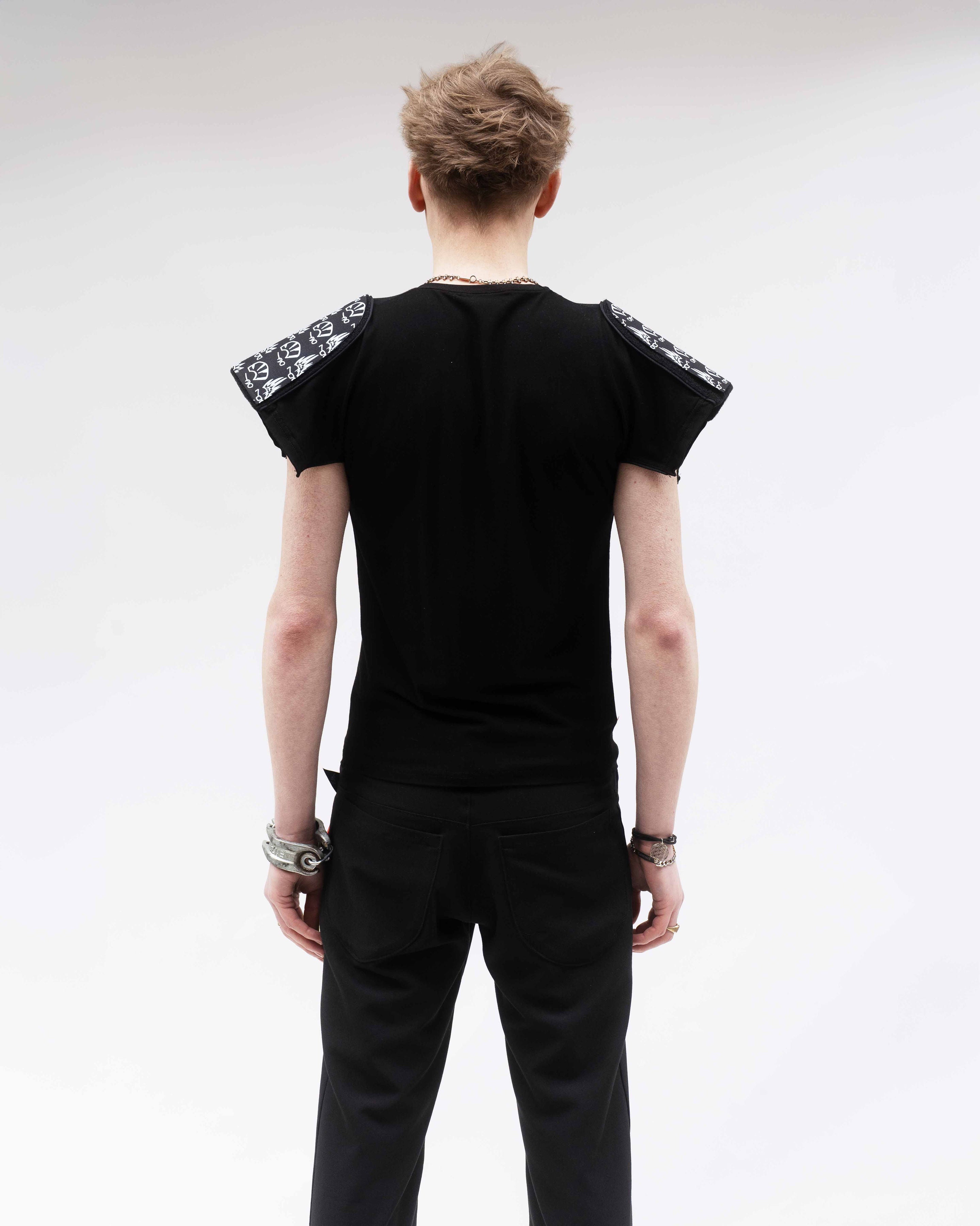 T-shirt par LE-ROUGE